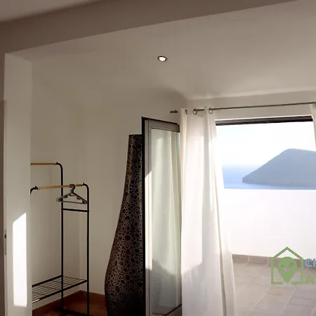 Casa Na Serretinha Com Piscina E Vista Ilheus Casa de Férias Angra do Heroísmo