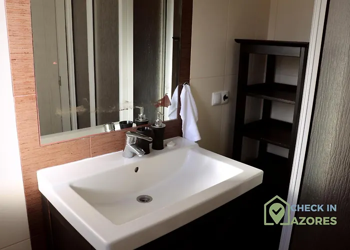 Casa Na Serretinha Com Piscina E Vista Ilheus Casa de Férias Angra do Heroísmo